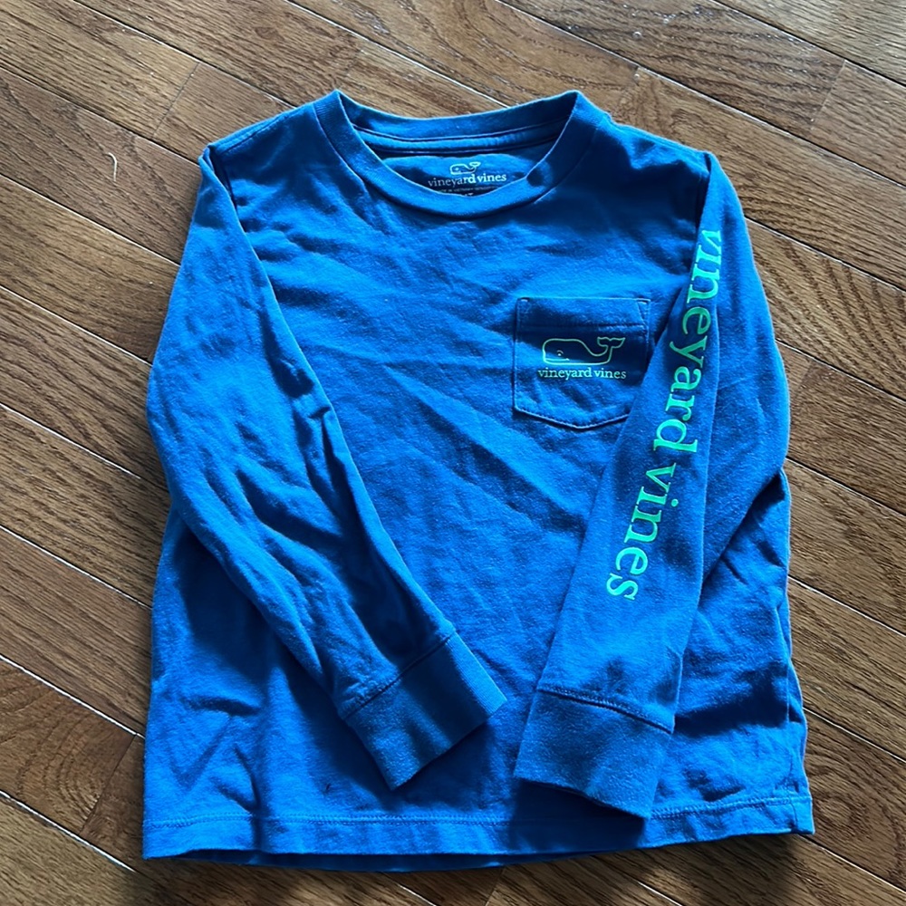 Like new boys vineyard vines long sleeve shirt.